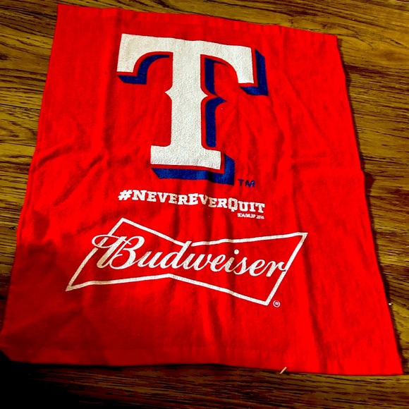 Budweiser towel - Picture 1 of 5